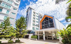 โรงแรมพาวีน่า ระยอง